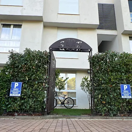 San Pietro - Gjiri I Lalzit, Durres - Alfred's With Garden