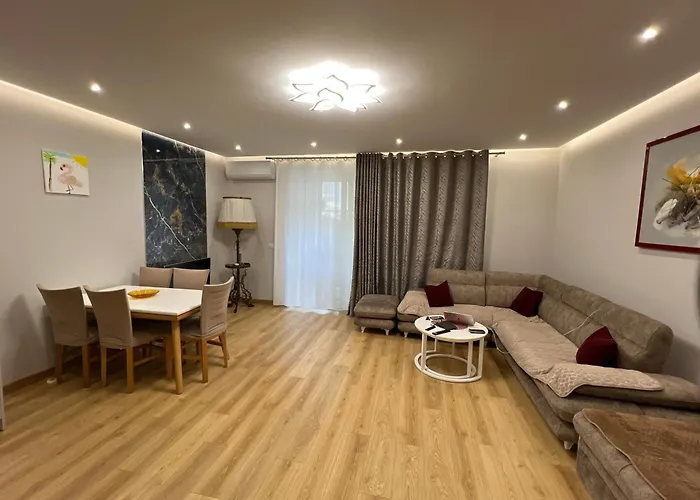 Casa vacanze San Pietro - Gjiri I Lalzit, Durres - Alfred's With Garden Plazhi San Pietro